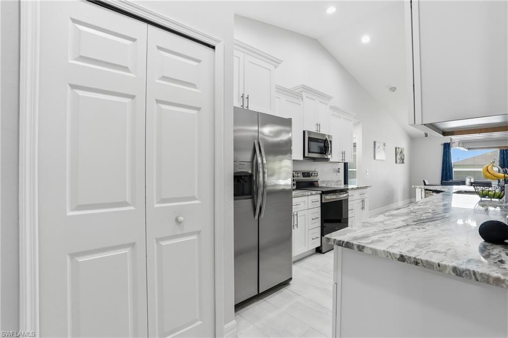 2907 18th Street Southwest Lehigh Acres, FL 33976 - Photo 19 of 47