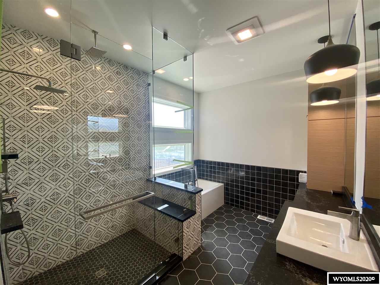 1088 Cornwall Street Casper, WY 82609 - Photo 15 of 38