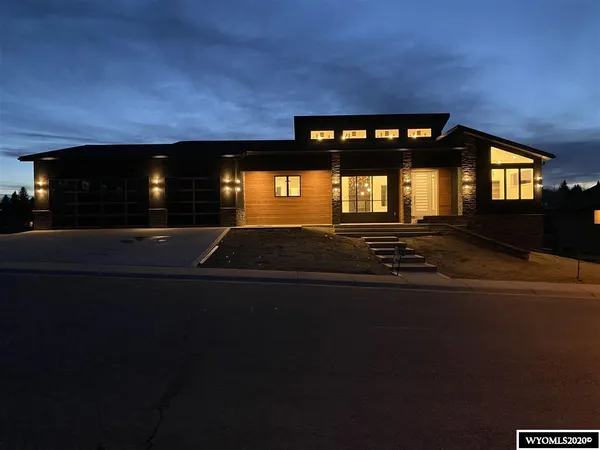 $735,000 | 1088 Cornwall Street, Casper, WY 82609