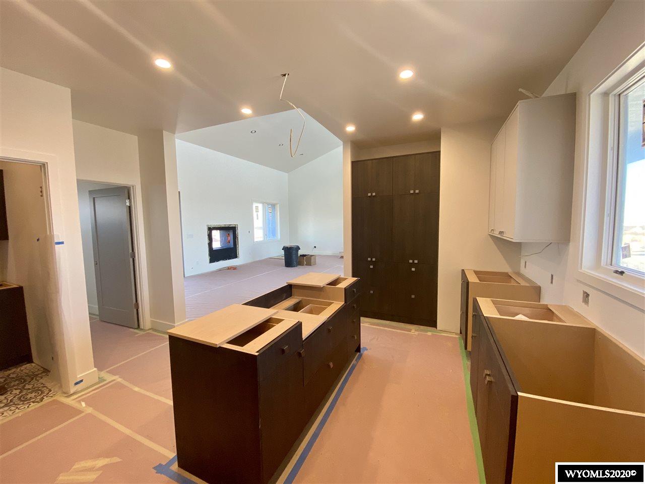 1088 Cornwall Street Casper, WY 82609 - Photo 6 of 38