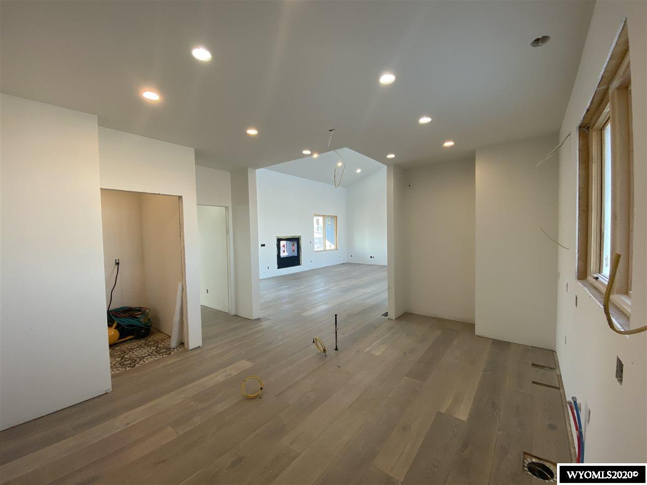 1088 Cornwall Street Casper, WY 82609 - Photo 9 of 38