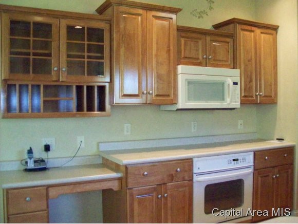 2300 Winners Circle Springfield, IL 62702 - Photo 10 of 18