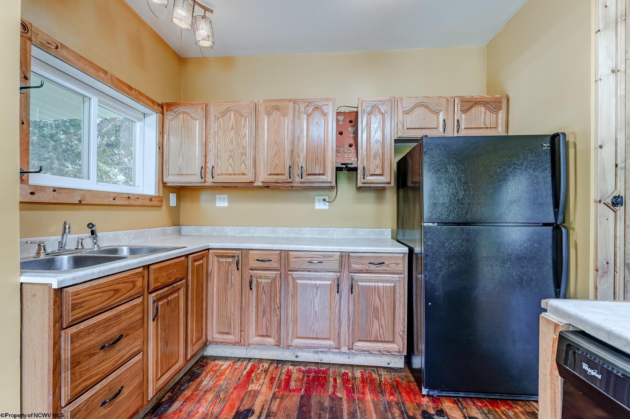 1 3rd Point Point Marion, PA 15474 - Photo 7 of 28 Gallery Image 7