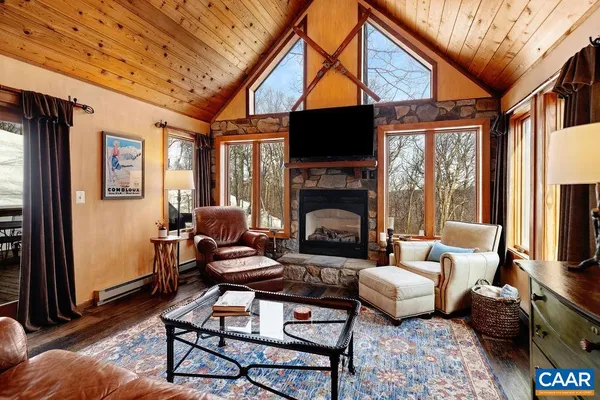 $675,000 | 21 Tyro Lane, Roseland, VA 22967