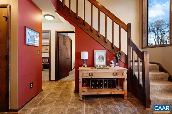 $675,000 | 21 Tyro Lane, Roseland, VA 22967