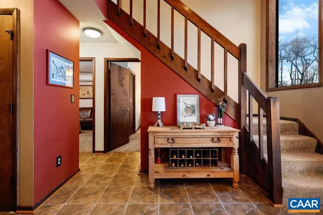 $695,000 | 21 Tyro Lane, Roseland, VA 22967