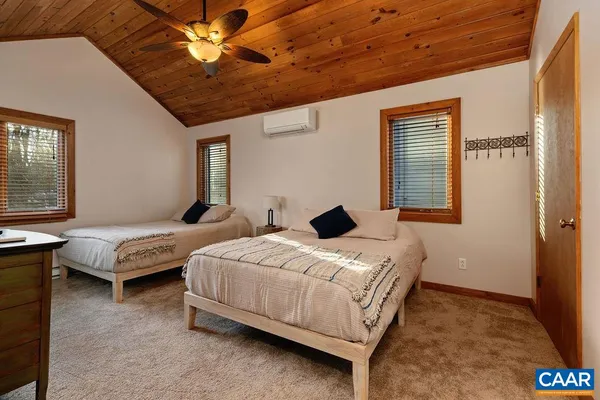 $675,000 | 21 Tyro Lane, Roseland, VA 22967