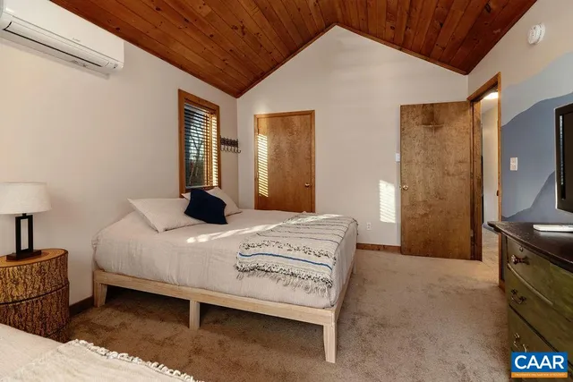 $695,000 | 21 Tyro Lane, Roseland, VA 22967