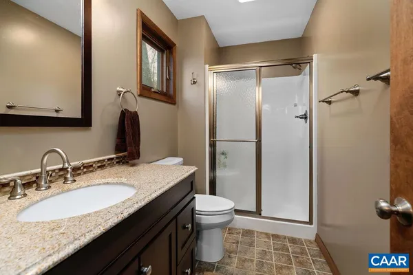 $675,000 | 21 Tyro Lane, Roseland, VA 22967