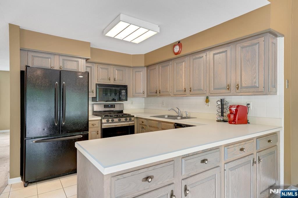 42 Heatherhill Road Cresskill, NJ 07626 - Photo 17 of 34