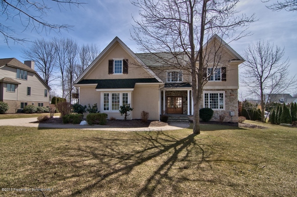913 Parkview Road Moscow, PA 18444 - Photo 1 of 65 Gallery Image 1