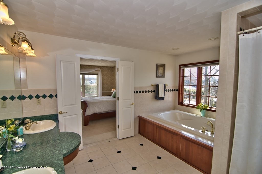 913 Parkview Road Moscow, PA 18444 - Photo 33 of 65 Gallery Image 33