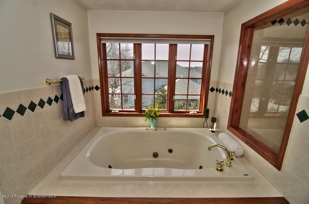 913 Parkview Road Moscow, PA 18444 - Photo 34 of 65 Gallery Image 34