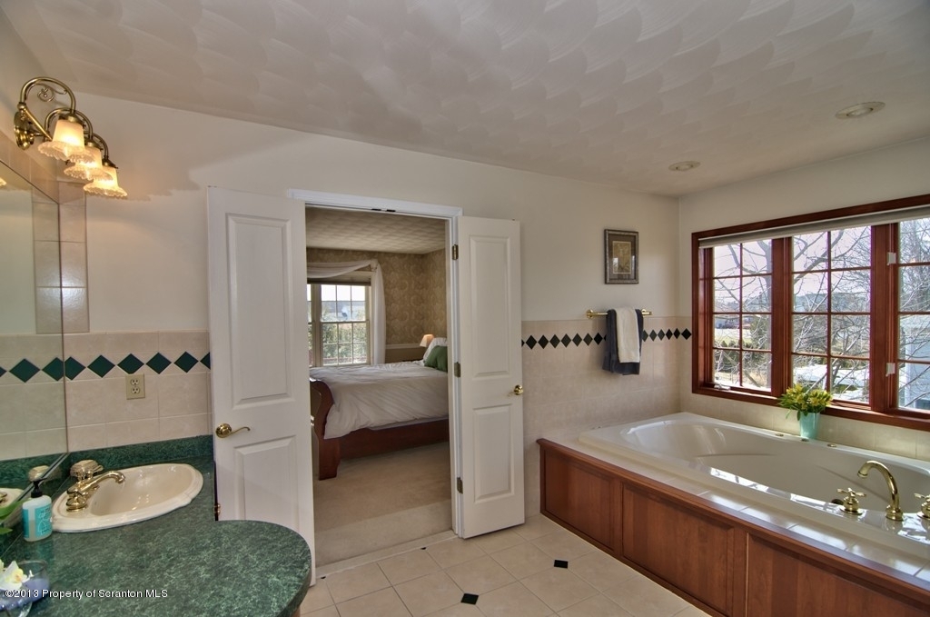 913 Parkview Road Moscow, PA 18444 - Photo 35 of 65 Gallery Image 35