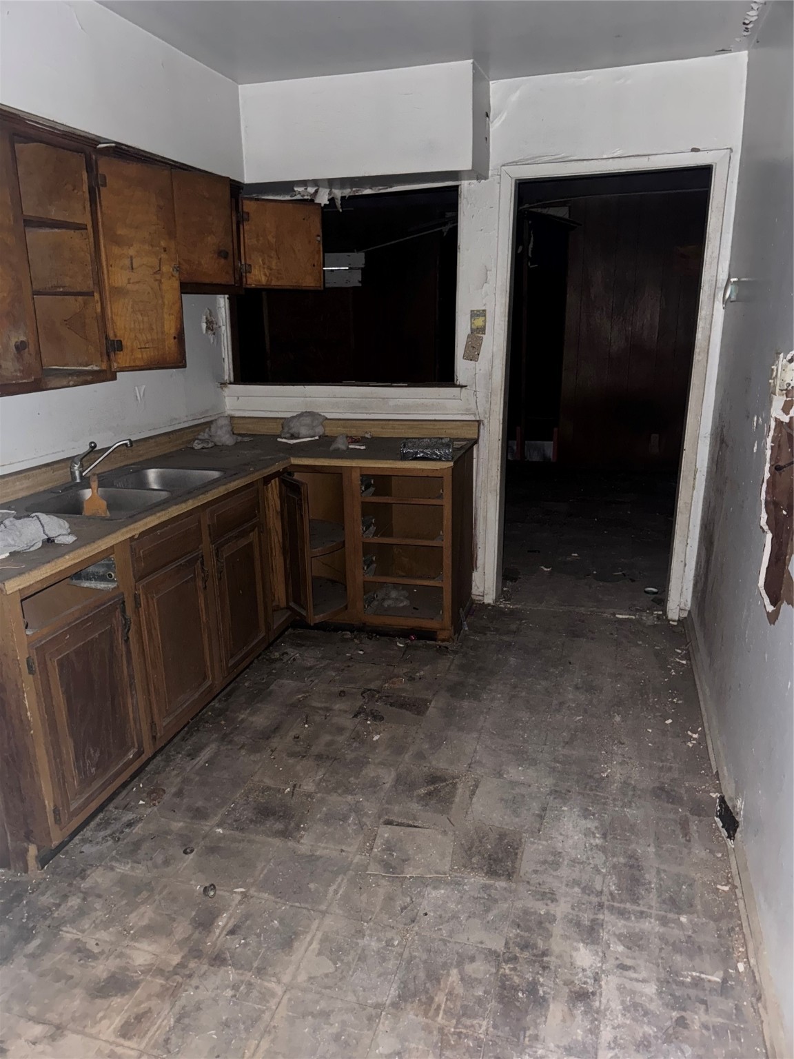 3334 Dulcrest Street Houston, TX 77051 - Photo 12 of 14 a kitchen with a stove and a microwave