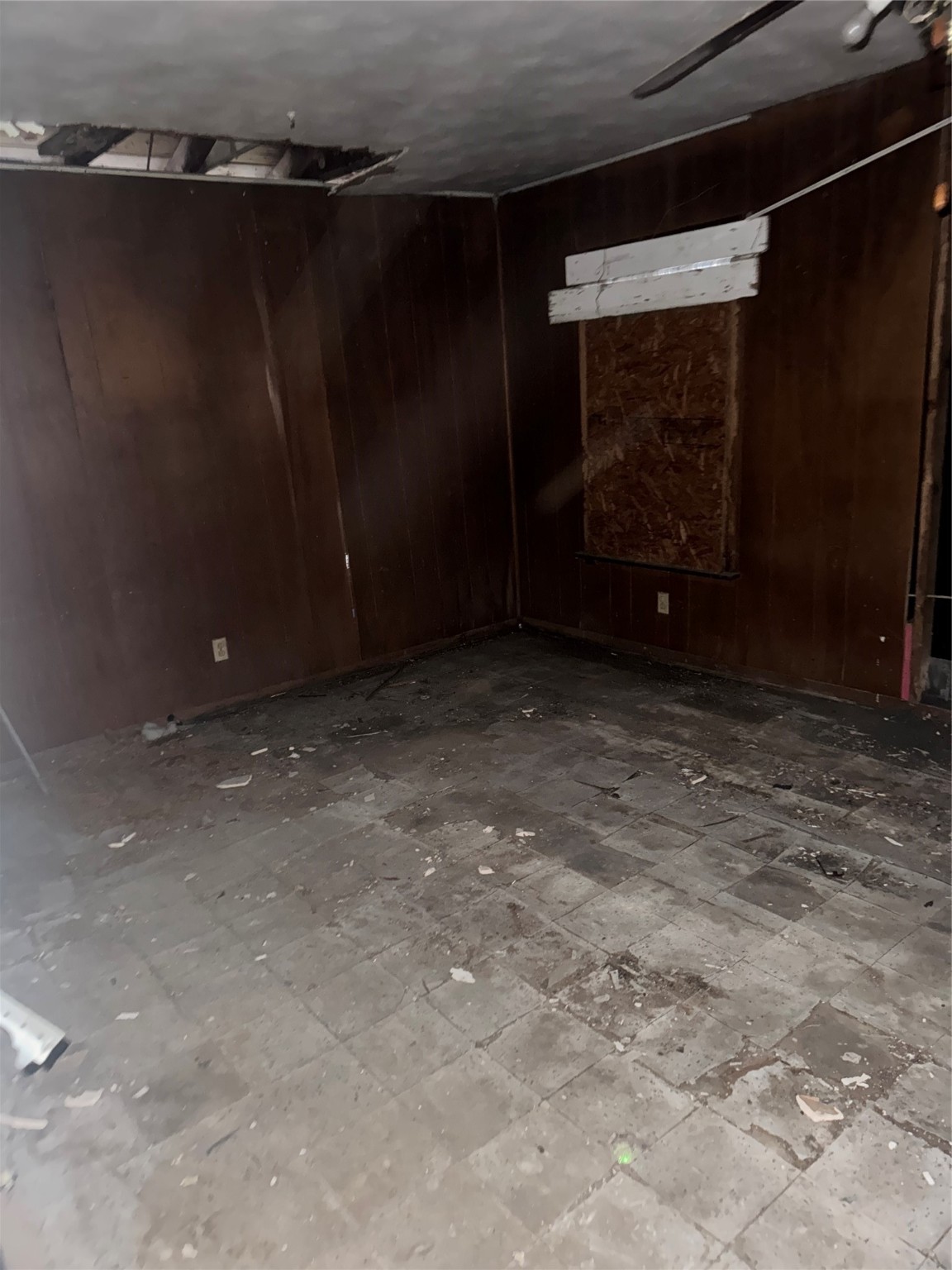 3334 Dulcrest Street Houston, TX 77051 - Photo 13 of 14 a view of room