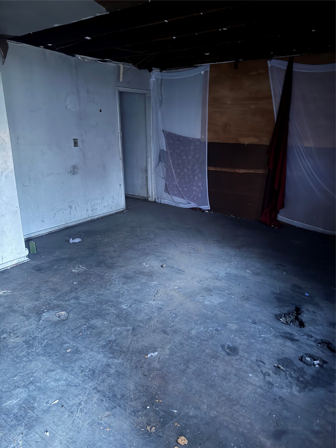 3334 Dulcrest Street Houston, TX 77051 - Photo 3 of 14 a view of basement