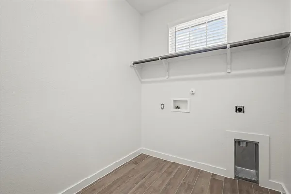 a view of a hallway with closet