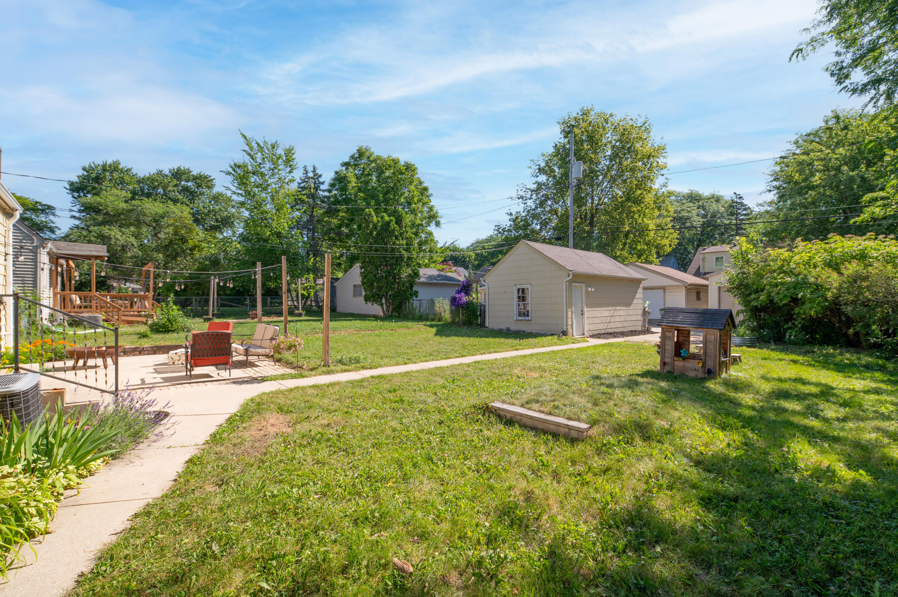 3222 North 82nd Street Milwaukee, WI 53222 - Photo 23 of 26 EUP_6114-Edit