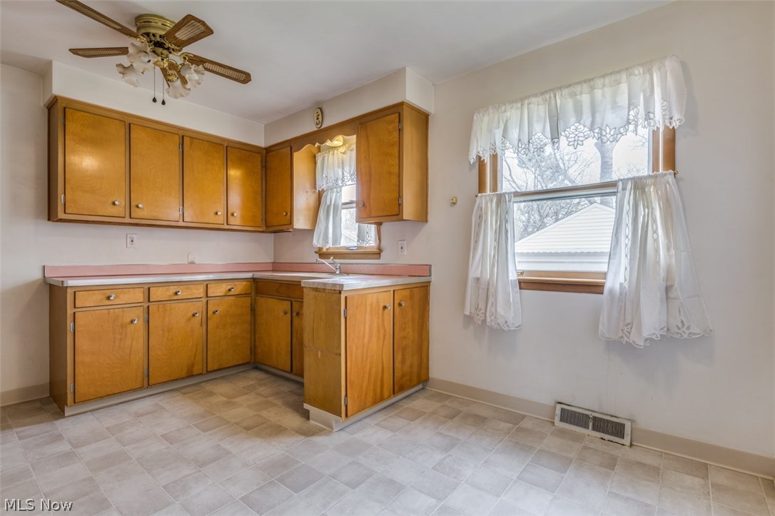 22601 Chardon Road Euclid, OH 44117 - Photo 7 of 21 Gallery Image 7