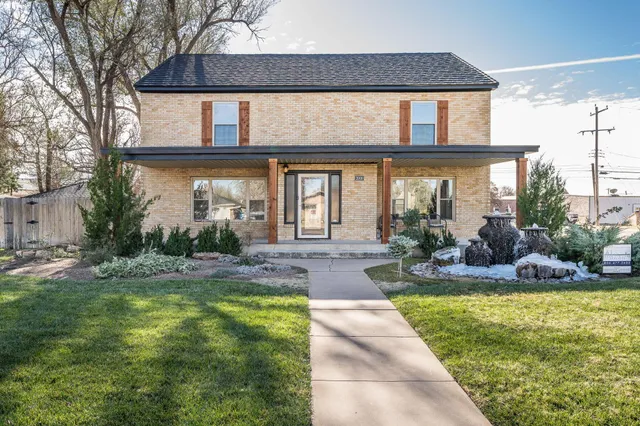 $575,000 | 2000 3rd Avenue, Canyon, TX 79015