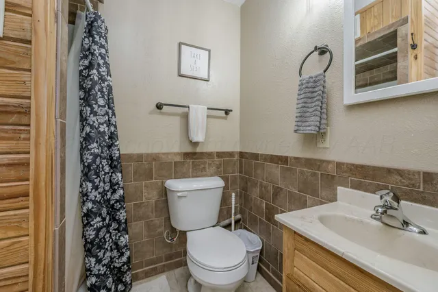 $575,000 | 2000 3rd Avenue, Canyon, TX 79015