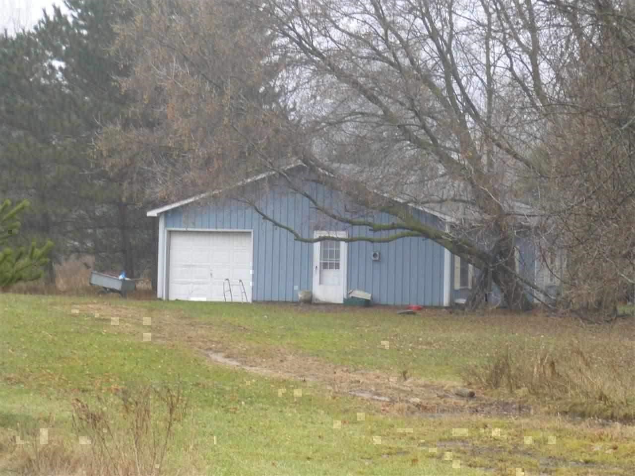 13822 South Reed Road Byron, MI 48418 - Photo 2 of 21 21572975-1.JPG