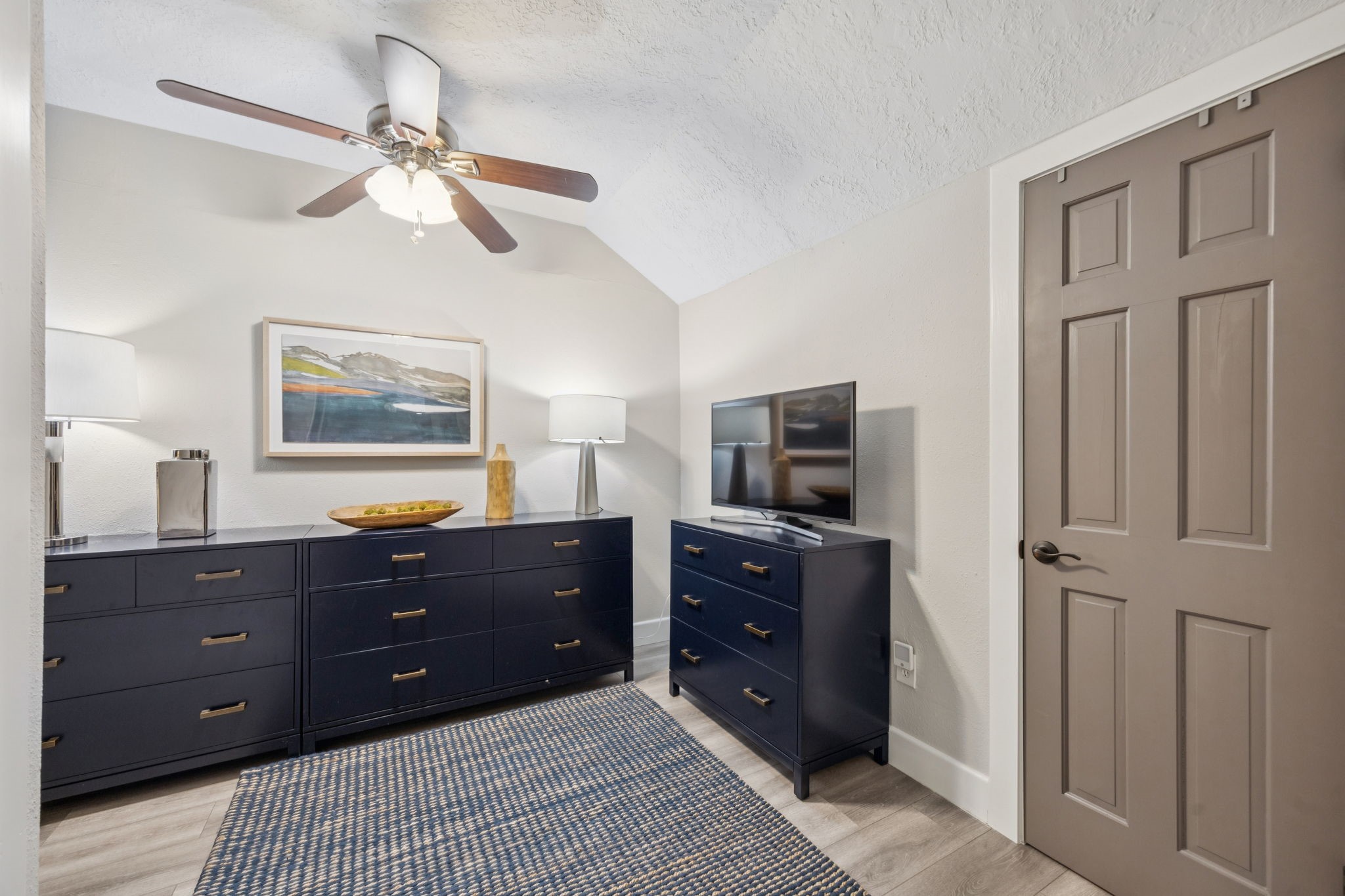 500 River Road, Unit 106 Montgomery, TX 77356 - Photo 26 of 32 Enjoy this smart layout for dressing area.