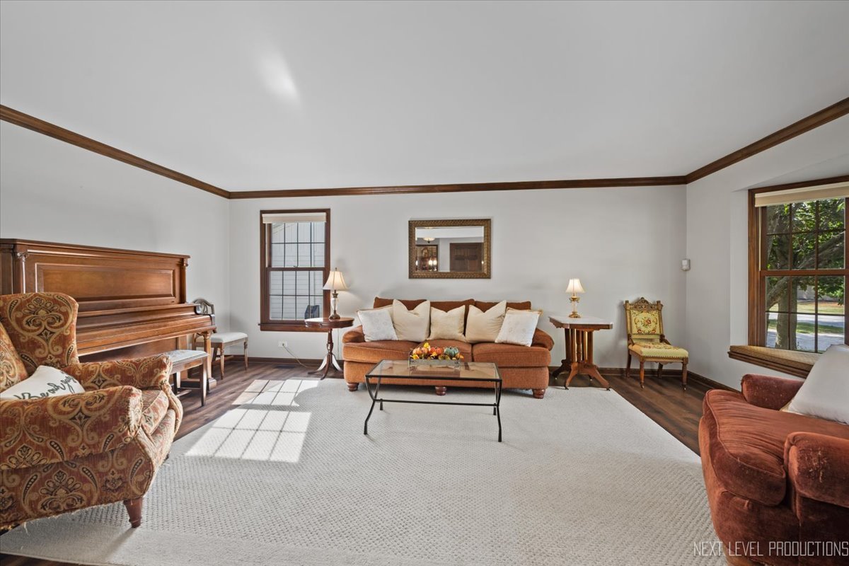 78 South Stauffer Drive Naperville, IL 60540 - Photo 6 of 31 a bedroom with furniture and a couch