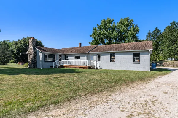 $245,000 | 33273 Highway 12, Niles, MI 49120