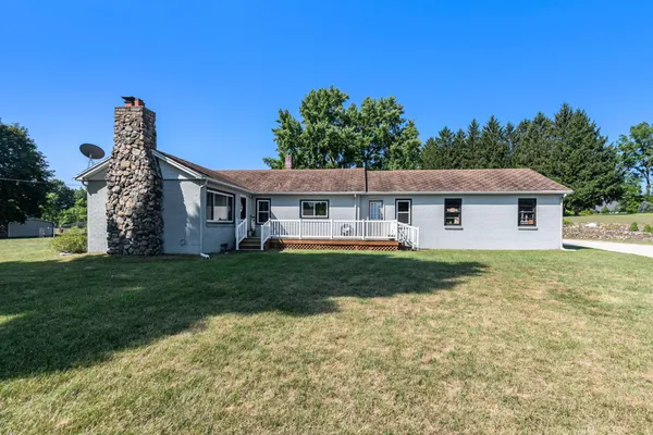 $245,000 | 33273 Highway 12, Niles, MI 49120