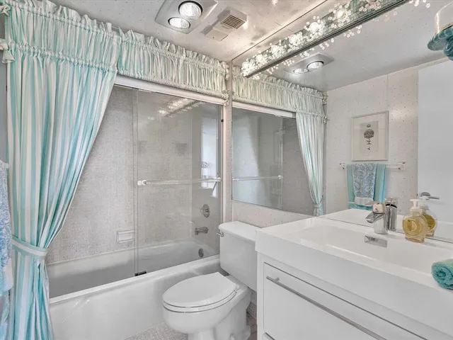 $3,300 | 1537 East Hillsboro Boulevard, Unit 438, Deerfield Beach, FL 33441