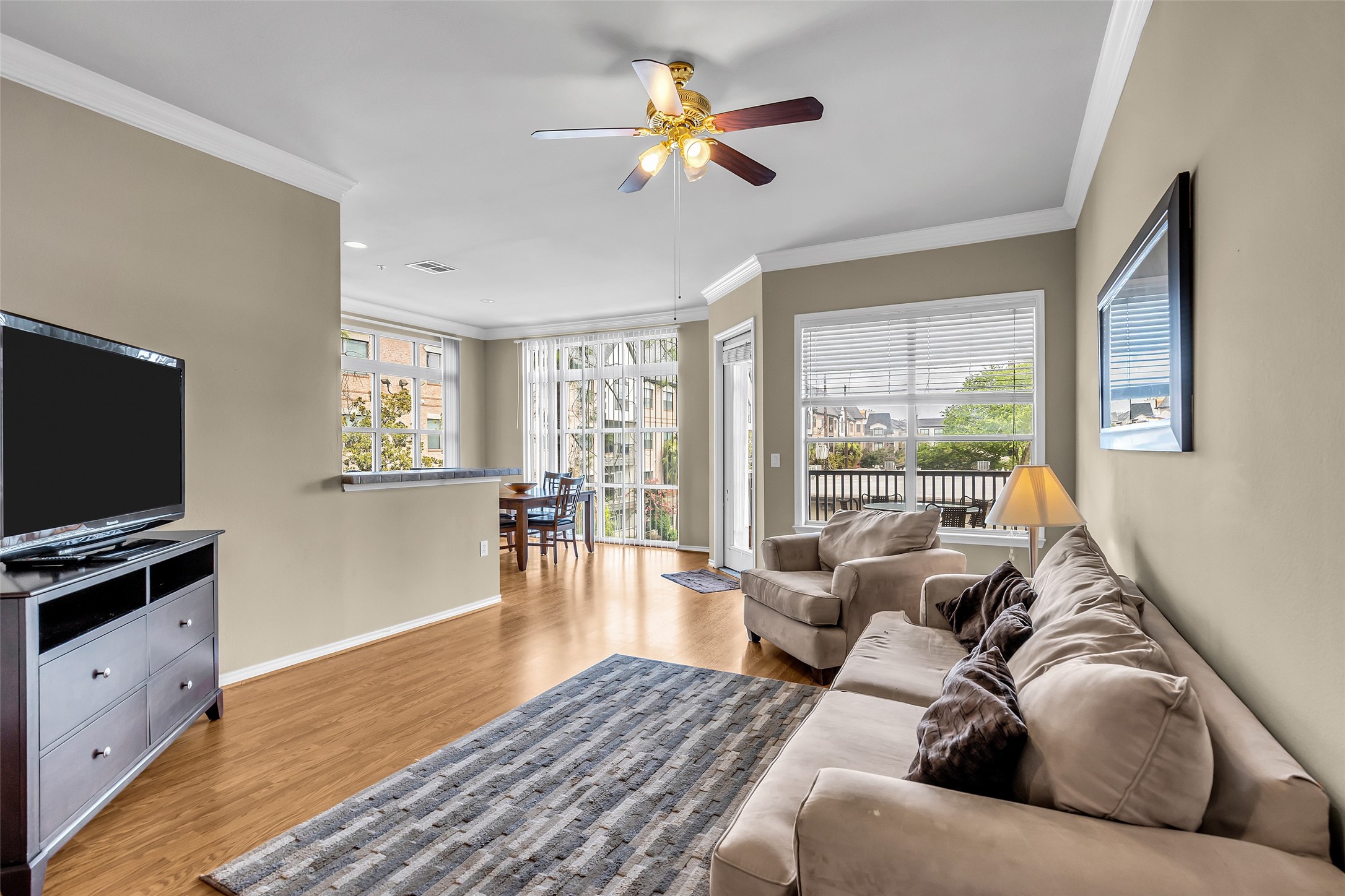 2400 McCue Road, Unit 240 Houston, TX 77056 - Photo 3 of 36