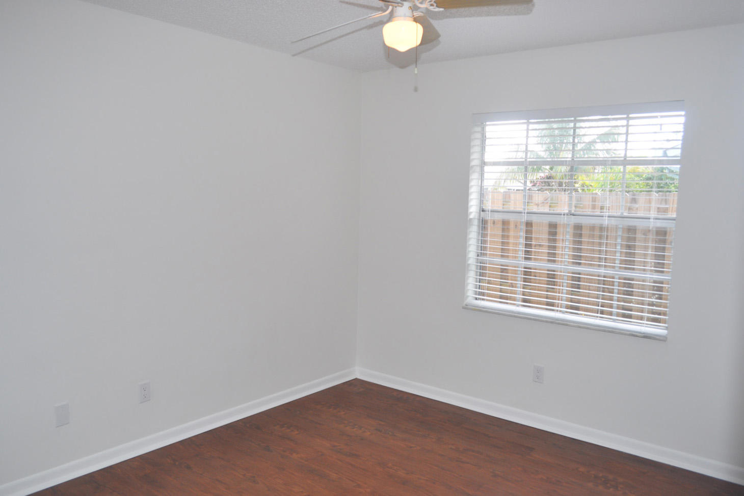 101 Raintree Trail Jupiter, FL 33458 - Photo 18 of 28 GUEST BEDROOM 3