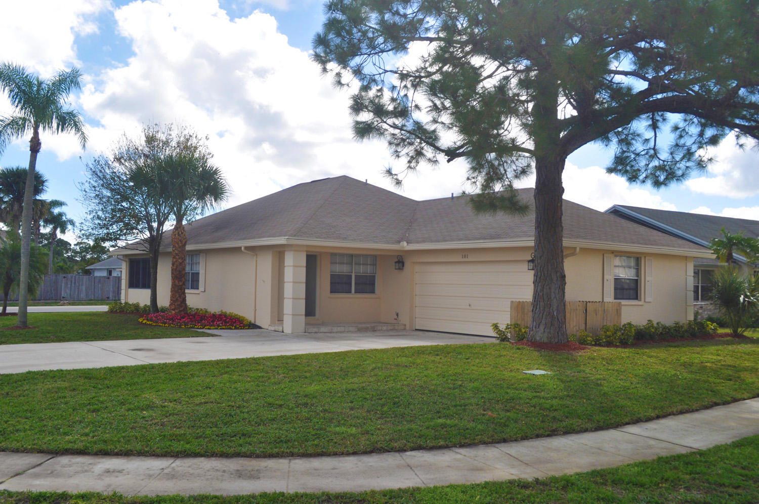 101 Raintree Trail Jupiter, FL 33458 - Photo 26 of 28 EXTERIOR ENTRY