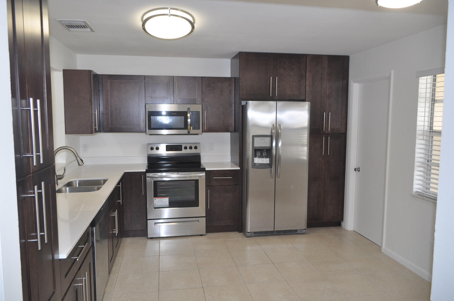 101 Raintree Trail Jupiter, FL 33458 - Photo 6 of 28 KITCHEN
