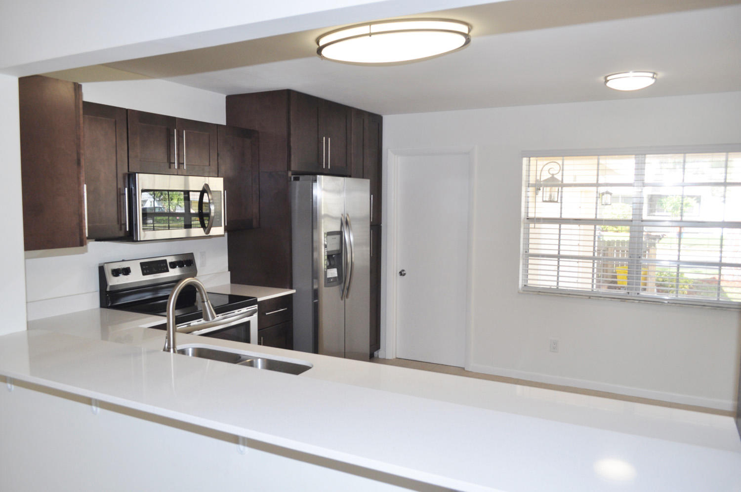 101 Raintree Trail Jupiter, FL 33458 - Photo 7 of 28 KITCHEN
