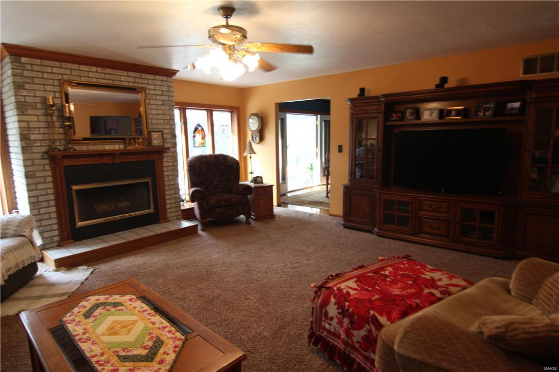 3005 Terpening Road Alton, IL 62002 - Photo 38 of 94