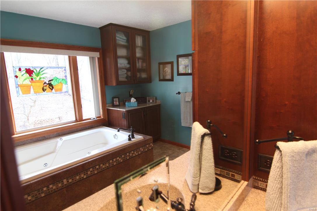 3005 Terpening Road Alton, IL 62002 - Photo 52 of 94