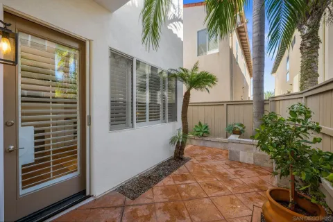 $1,649,000 | 7139 Surfbird Circle, Carlsbad, CA 92011