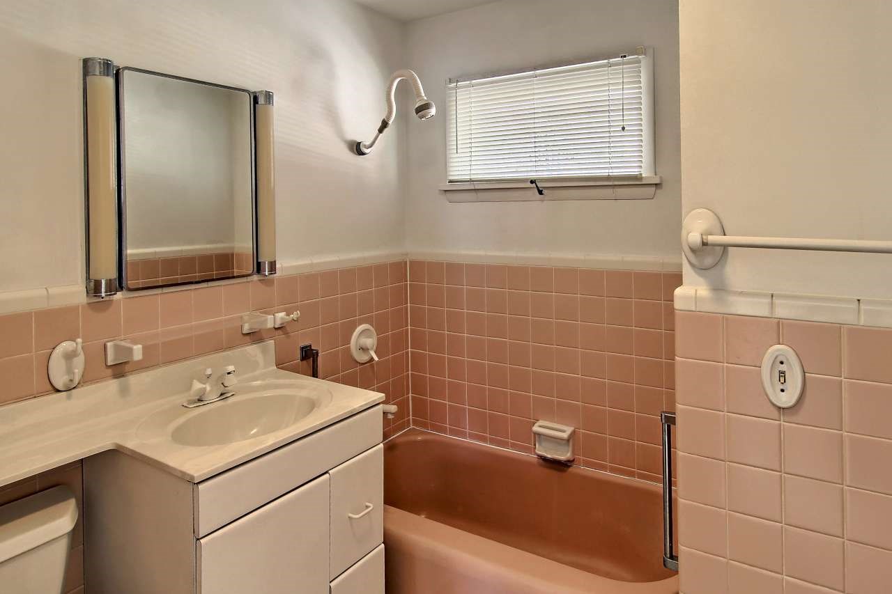 9770 Center Road Traverse City, MI 49686 - Photo 18 of 22 1813159-17.JPG