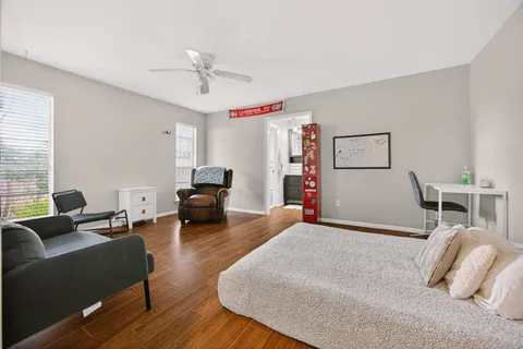 $2,400 | 11902 Oakbrook Drive, Austin, TX 78753