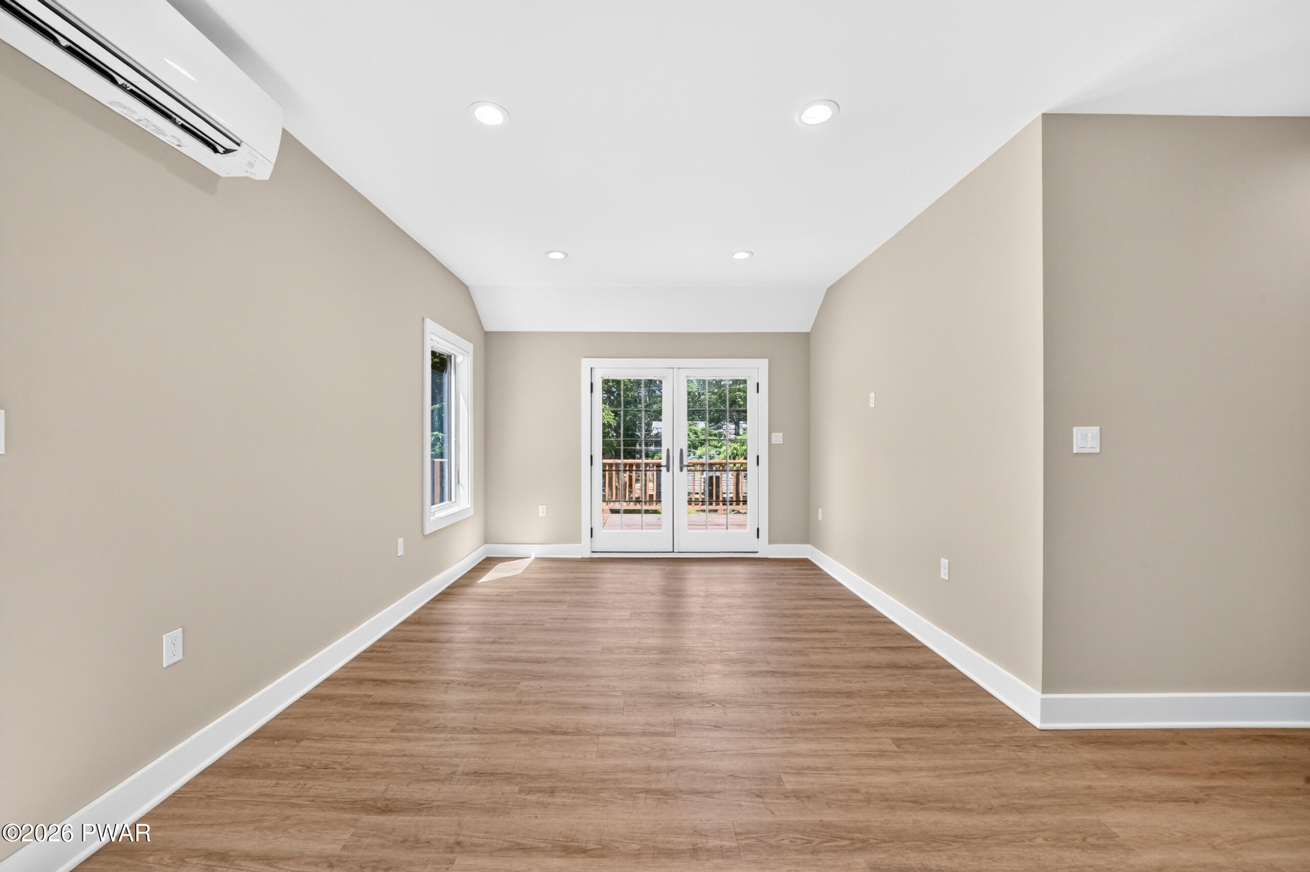 215 Lennon Road Greentown, PA 18426 - Photo 6 of 33