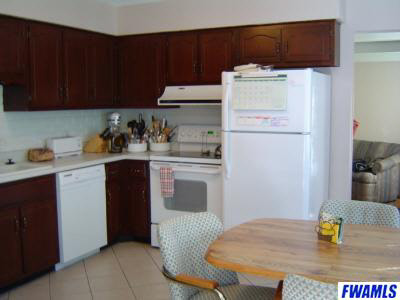5622 Oak Fall Road Fort Wayne, IN 46845 - Photo 2 of 6