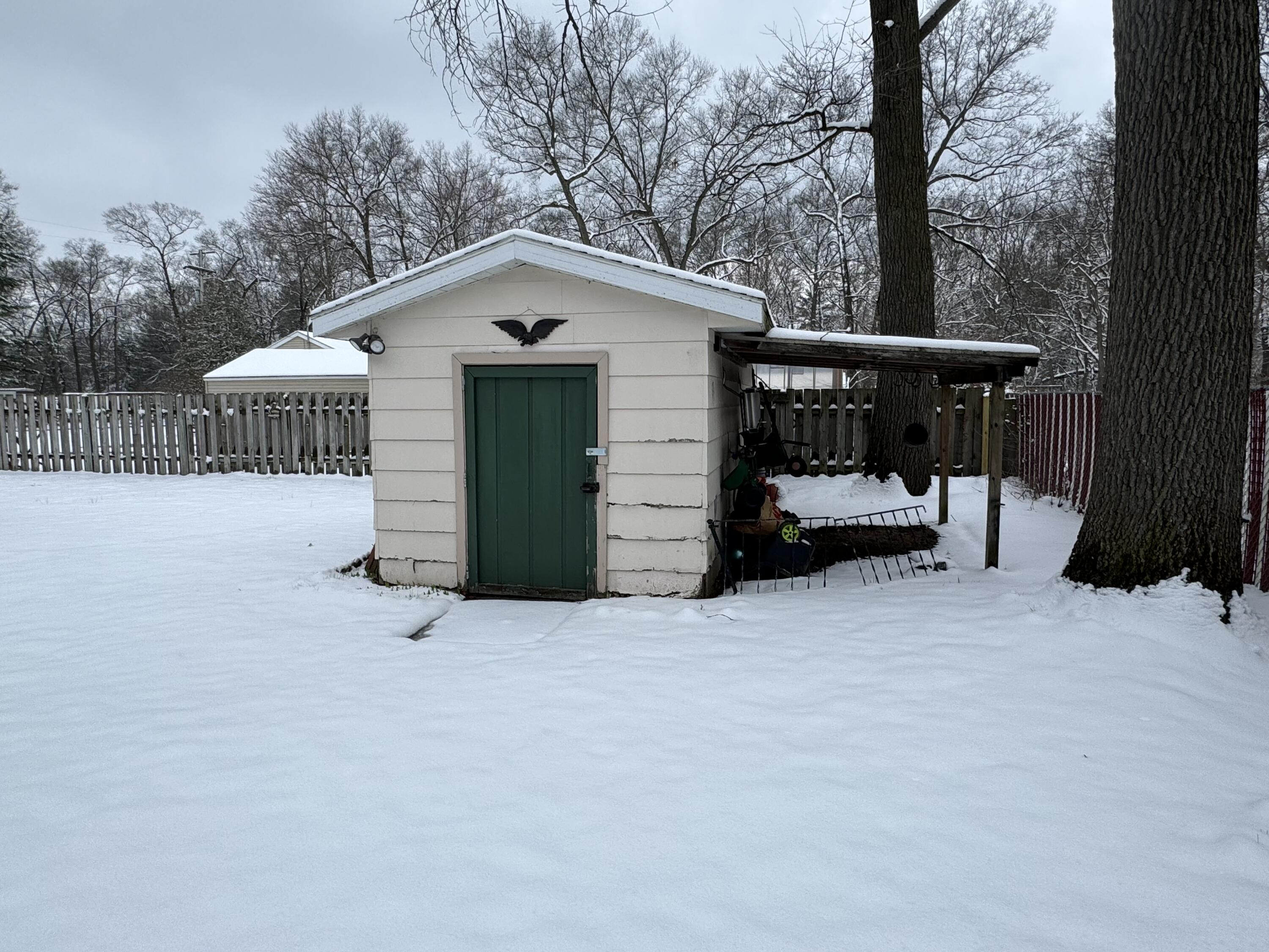 2007 Whitehall Road Muskegon, MI 49445 - Photo 27 of 28 IMG_6070