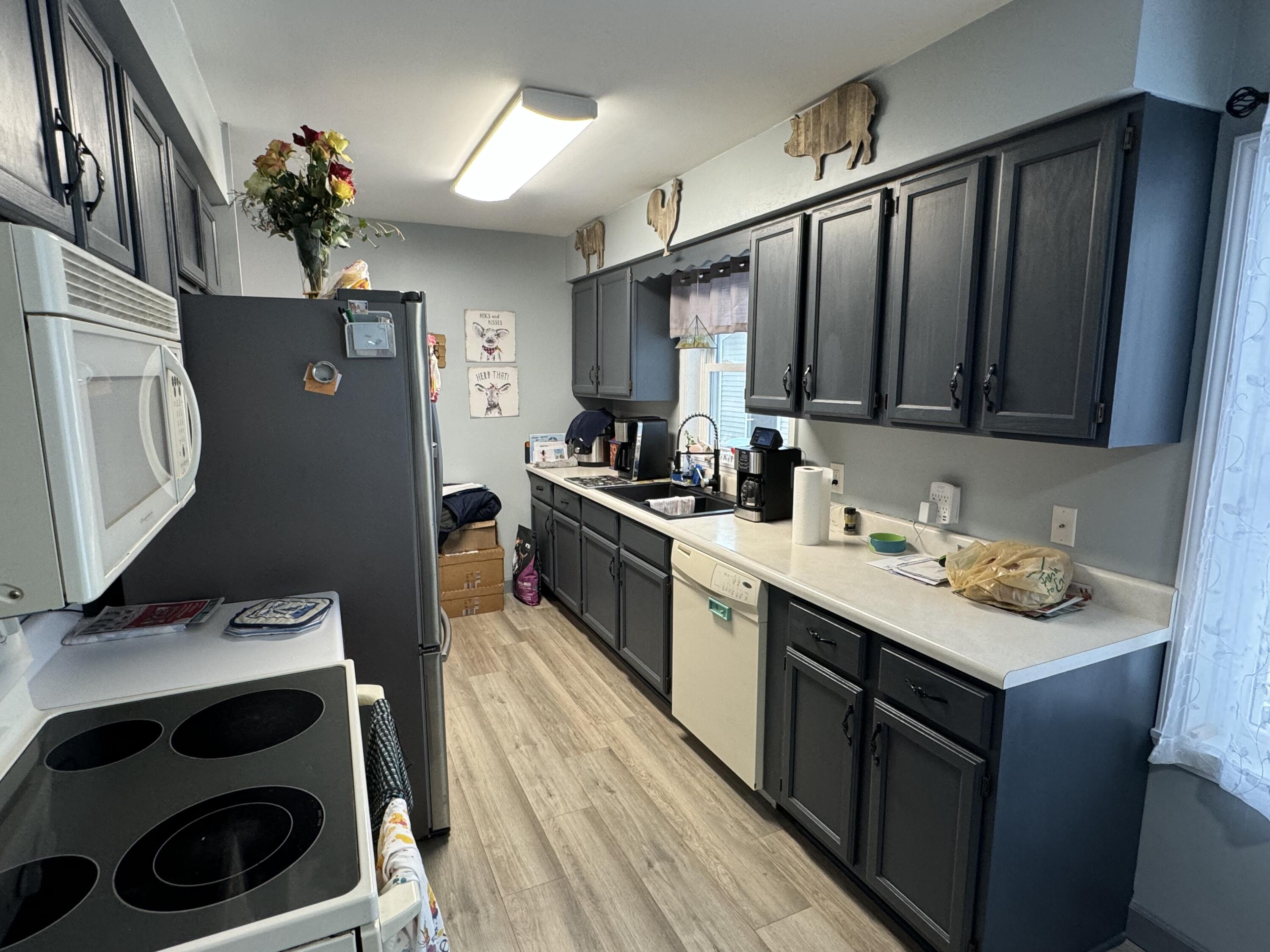 2007 Whitehall Road Muskegon, MI 49445 - Photo 4 of 28 IMG_6065