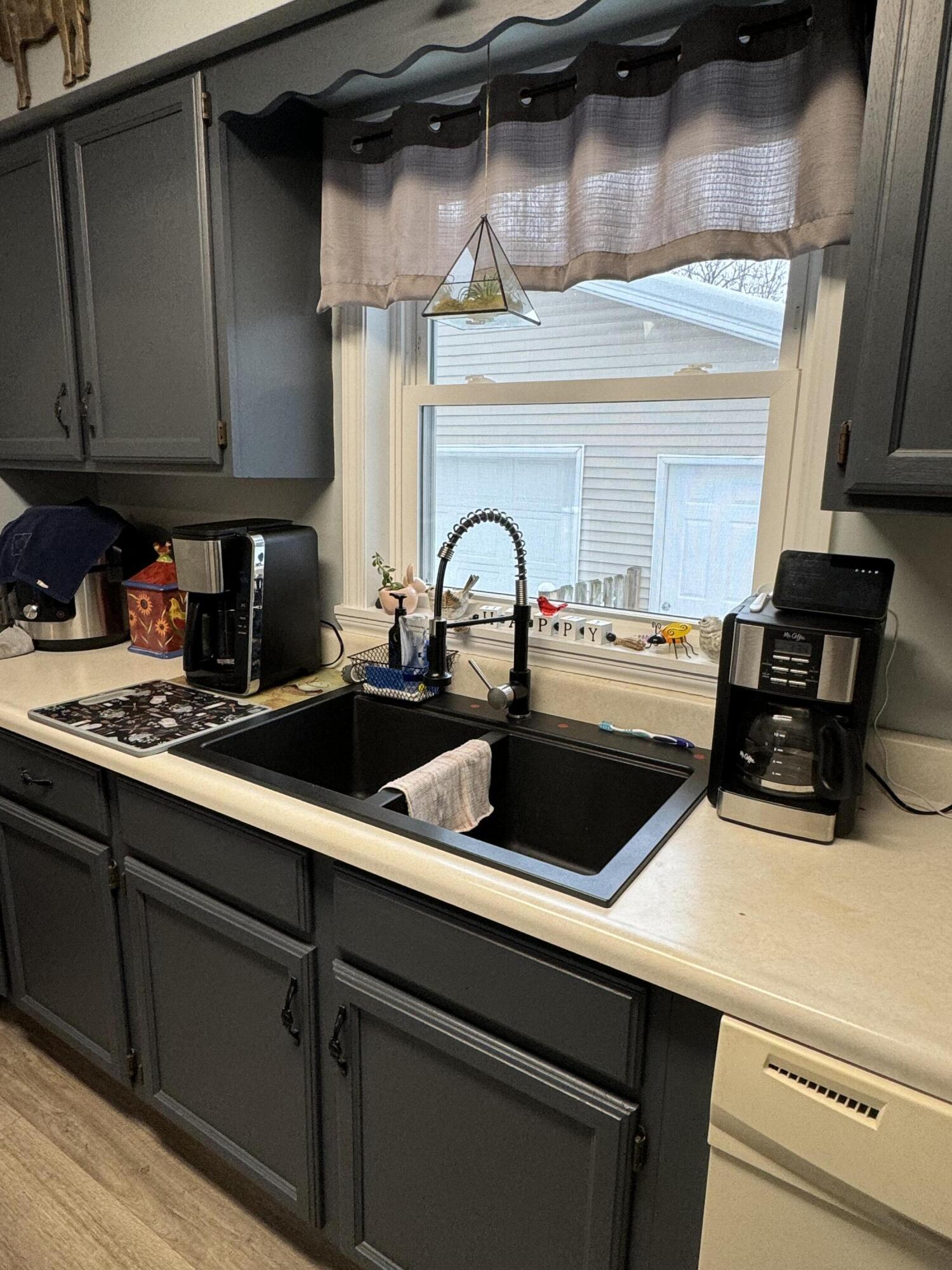 2007 Whitehall Road Muskegon, MI 49445 - Photo 6 of 28 IMG_6064