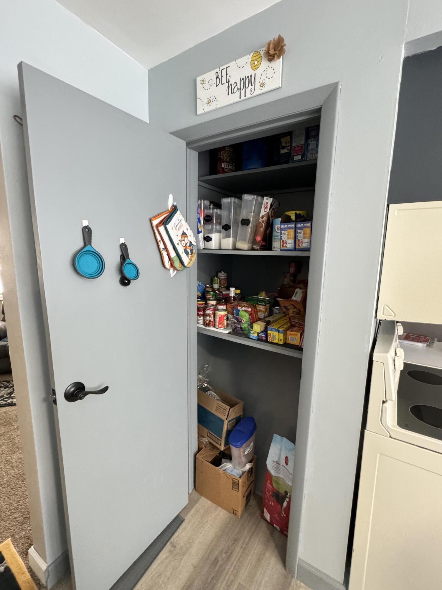 2007 Whitehall Road Muskegon, MI 49445 - Photo 9 of 28 IMG_6052