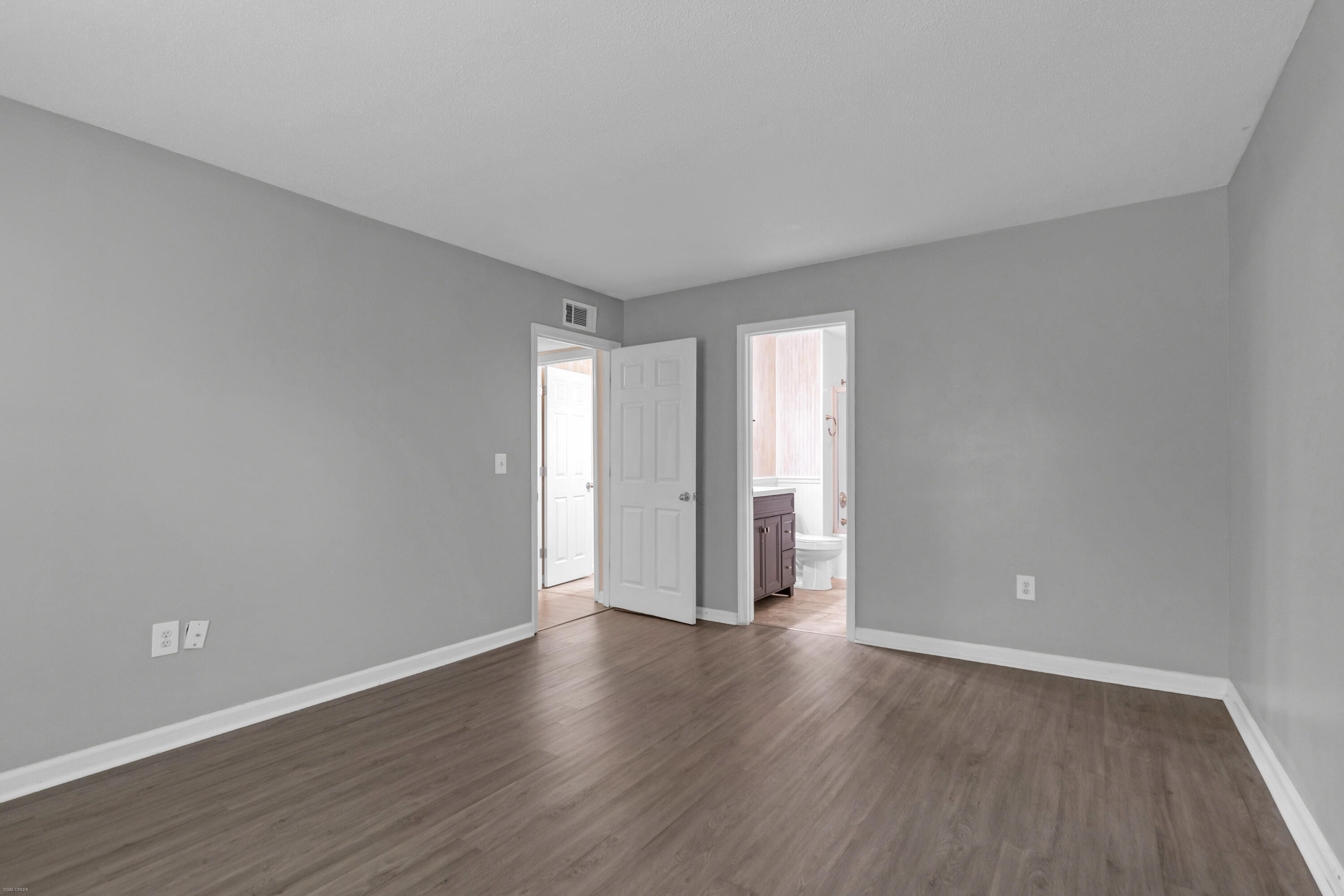 1402 Camp Road, Unit 7A Charleston, SC 29412 - Photo 22 of 34 Primary Bedroom