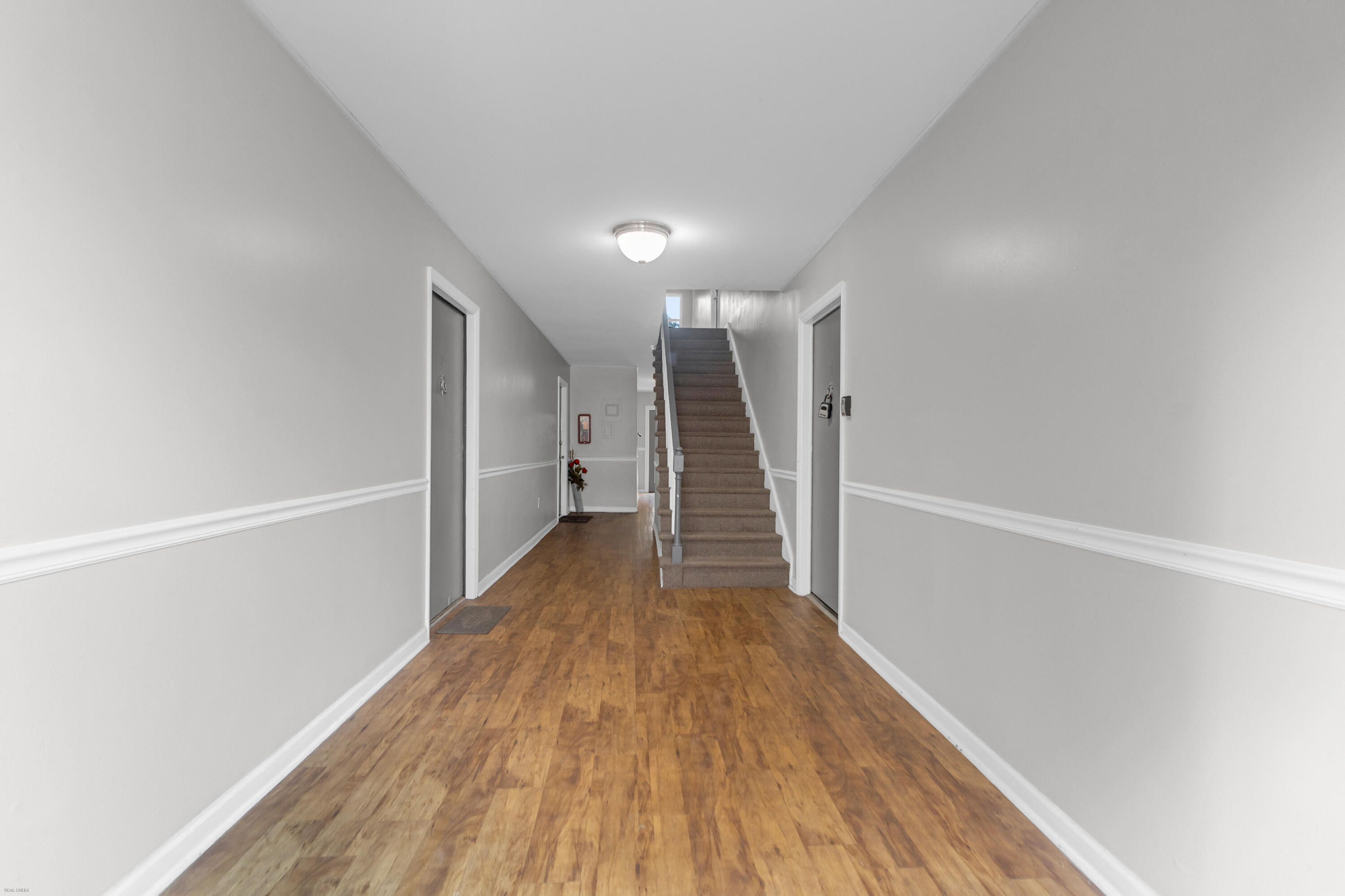 1402 Camp Road, Unit 7A Charleston, SC 29412 - Photo 3 of 34 Hallway